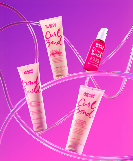 Salon-grade bond repair has officially entered the curl chat 💗